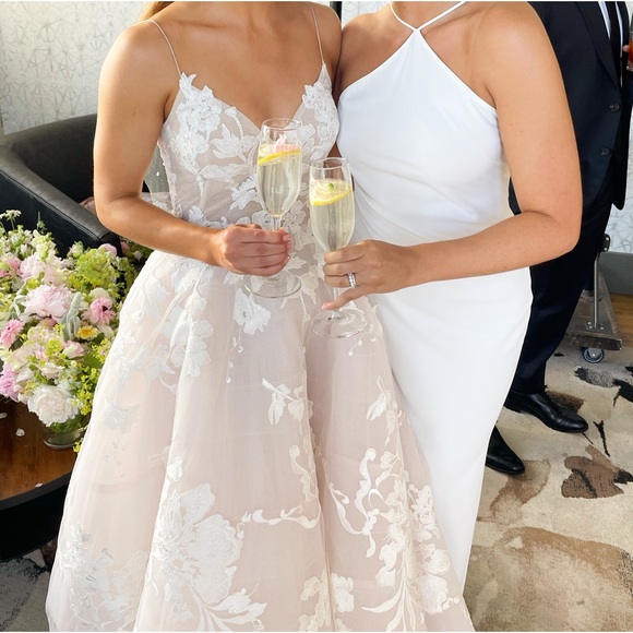 Amanda Uprichard Riesling gown - Picture 10 of 12